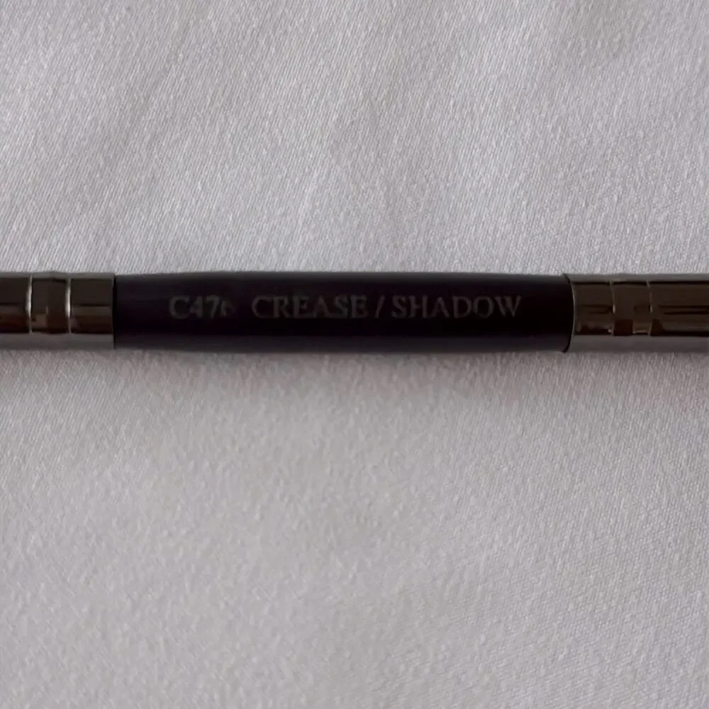 Crown Brush: double ended Shadow/Crease Duet C476